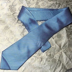 🎁🎀🌟Striped Baby Blue and White Tie Windsor Tie Co.
